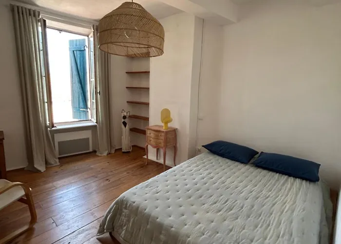 בית נופש Maison Charmante Village *
